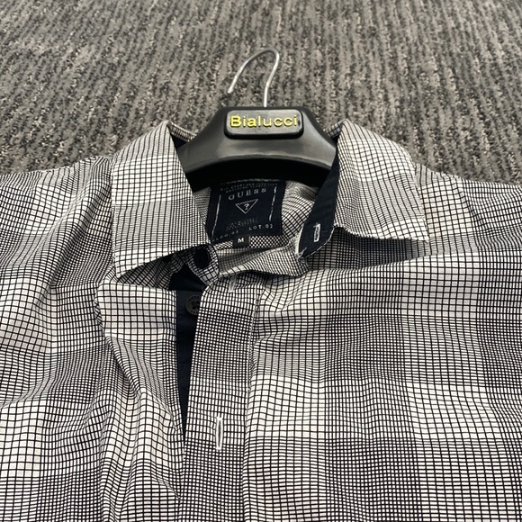 Guess button-up - Picture 2 of 3